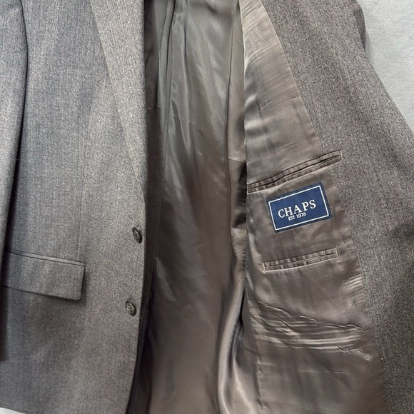 Men’s Chaps Charcoal Gray 40R Suit Jacket and 34/30 Pants EUC - Picture 6 of 9
